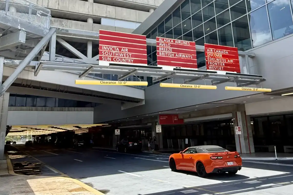 Chauffeur dropping off passengers at Tampa International Airport